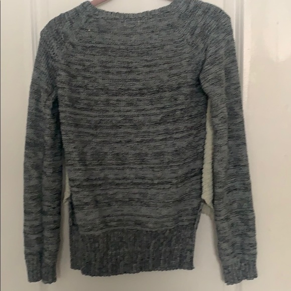 Two Tone Colour Block Sweater - Picture 2 of 3